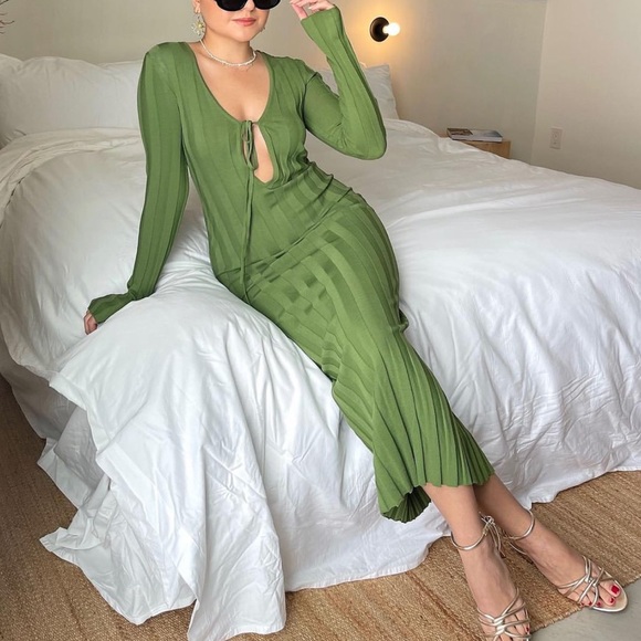 third form Dresses & Skirts - Maxi dress